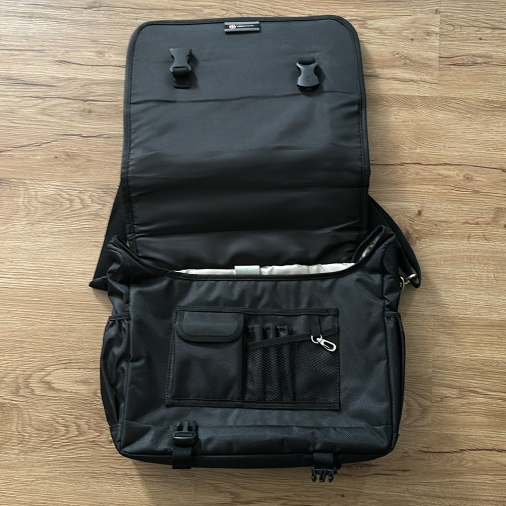 Swiss Computer Bag - Picture 2 of 4